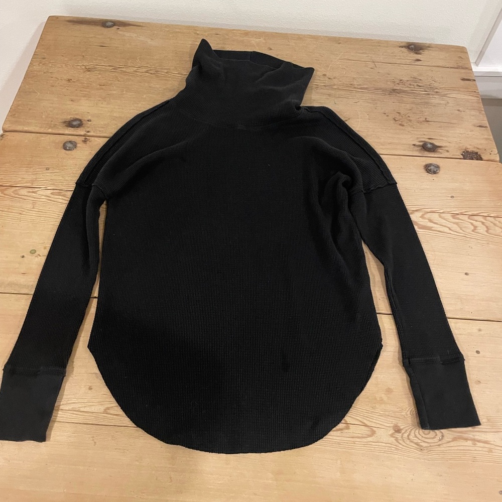 Aritzia TNA Ribbed Black Turtleneck